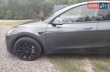 Внедорожник / Кроссовер Tesla Model Y 2023 в 