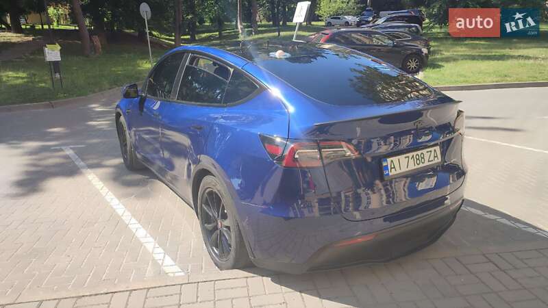 Внедорожник / Кроссовер Tesla Model Y 2021 в Киеве