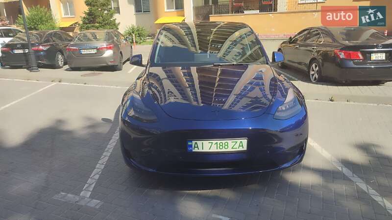 Внедорожник / Кроссовер Tesla Model Y 2021 в Киеве