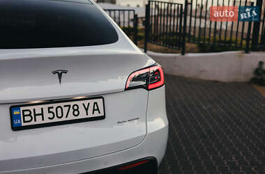 Внедорожник / Кроссовер Tesla Model Y 2022 в 