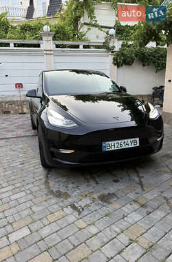 Внедорожник / Кроссовер Tesla Model Y 2023 в 