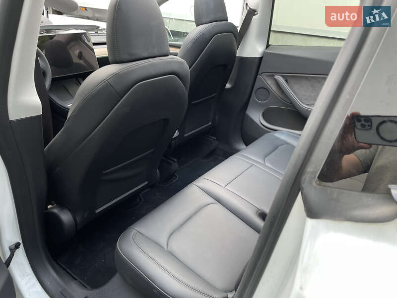 Внедорожник / Кроссовер Tesla Model Y 2023 в Луцке