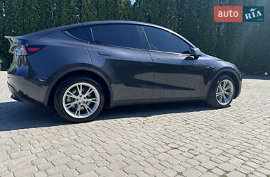 Внедорожник / Кроссовер Tesla Model Y 2024 в 