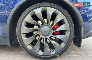 Внедорожник / Кроссовер Tesla Model Y 2021 в 