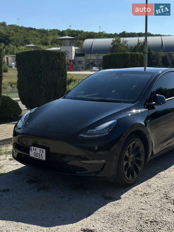 Tesla Model Y 2021