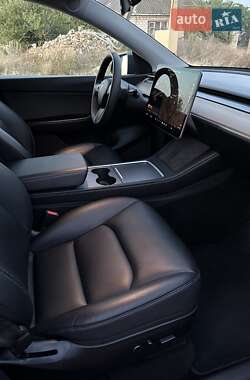 Внедорожник / Кроссовер Tesla Model Y 2021 в 