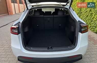Внедорожник / Кроссовер Tesla Model Y 2021 в 