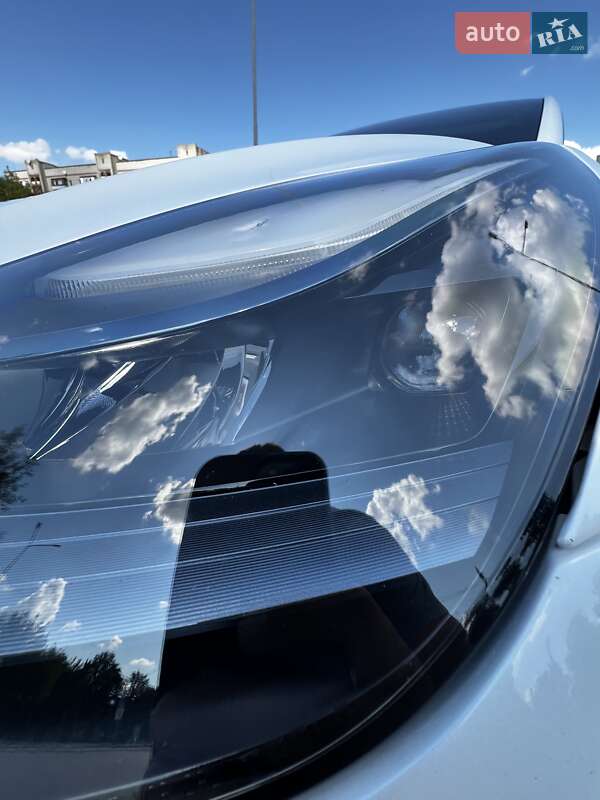 Внедорожник / Кроссовер Tesla Model Y 2022 в Житомире