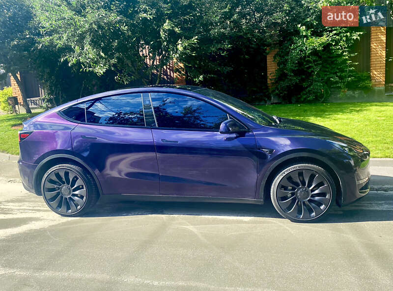 Позашляховик / Кросовер Tesla Model Y 2023 в Києві
