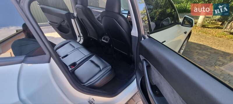 Внедорожник / Кроссовер Tesla Model Y 2023 в Кицмани
