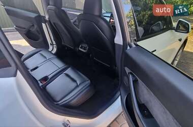 Внедорожник / Кроссовер Tesla Model Y 2023 в 