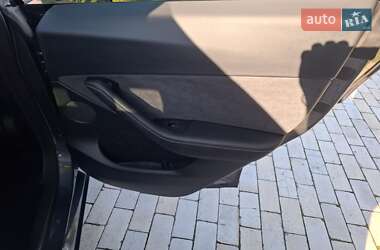 Позашляховик / Кросовер Tesla Model Y 2023 в 