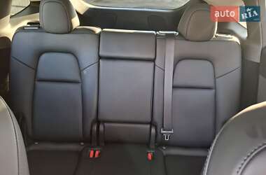Позашляховик / Кросовер Tesla Model Y 2023 в 