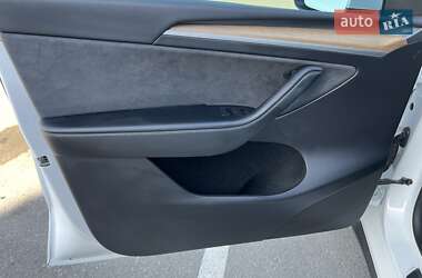 Внедорожник / Кроссовер Tesla Model Y 2022 в 
