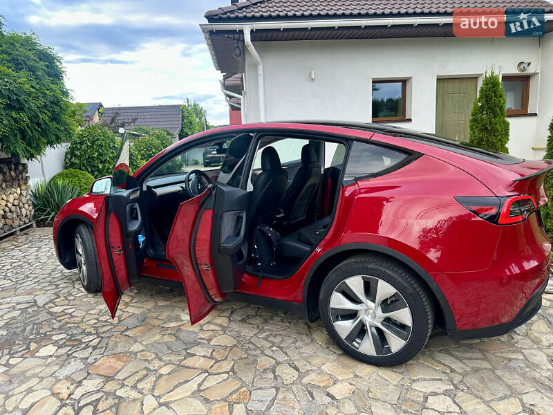 Внедорожник / Кроссовер Tesla Model Y 2023 в Киеве