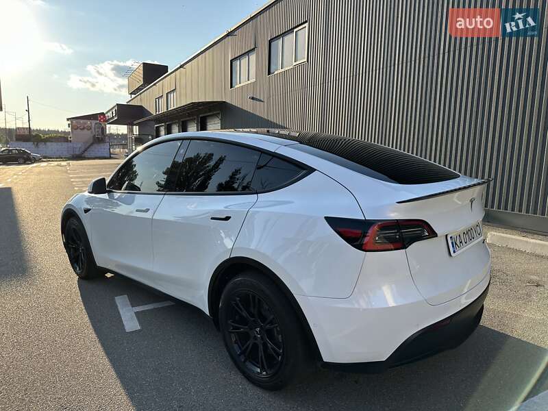 Внедорожник / Кроссовер Tesla Model Y 2021 в Киеве