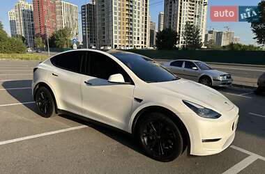 Внедорожник / Кроссовер Tesla Model Y 2021 в 