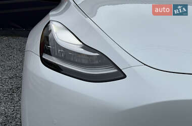 Внедорожник / Кроссовер Tesla Model Y 2021 в 