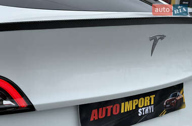 Внедорожник / Кроссовер Tesla Model Y 2021 в 