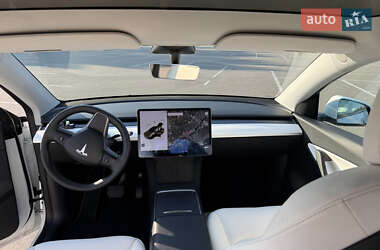 Внедорожник / Кроссовер Tesla Model Y 2021 в 