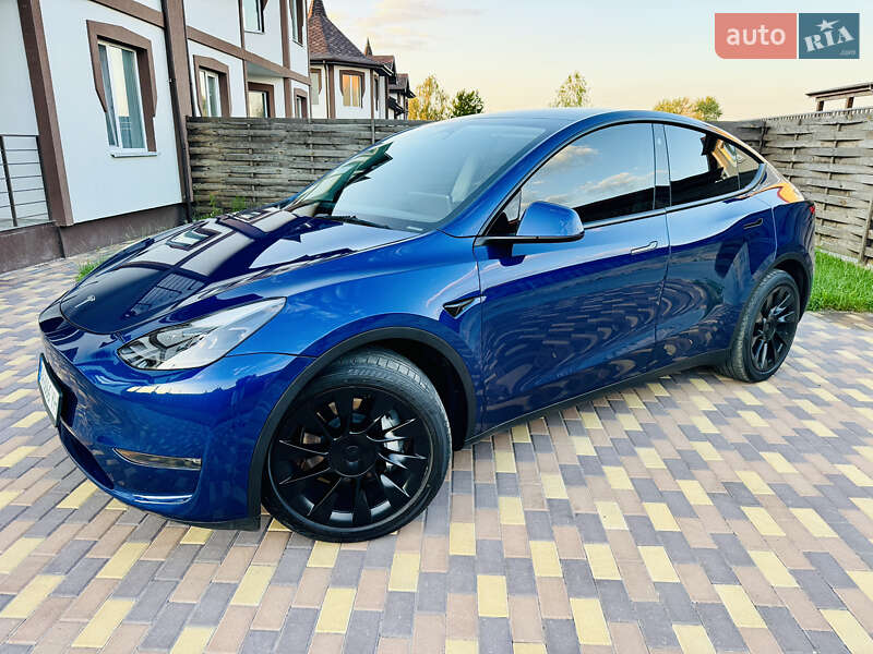Внедорожник / Кроссовер Tesla Model Y 2023 в 