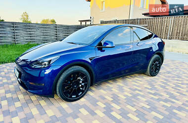 Внедорожник / Кроссовер Tesla Model Y 2023 в 