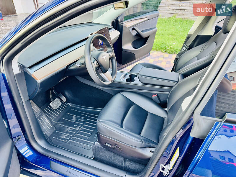 Внедорожник / Кроссовер Tesla Model Y 2023 в Киеве