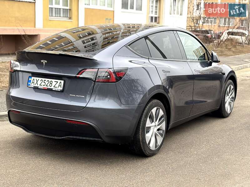 Внедорожник / Кроссовер Tesla Model Y 2023 в Киеве