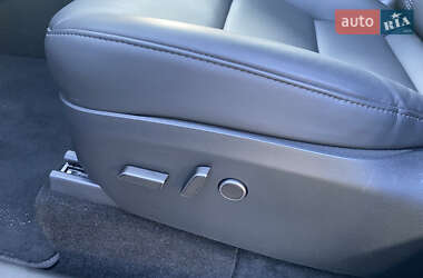 Внедорожник / Кроссовер Tesla Model Y 2024 в 