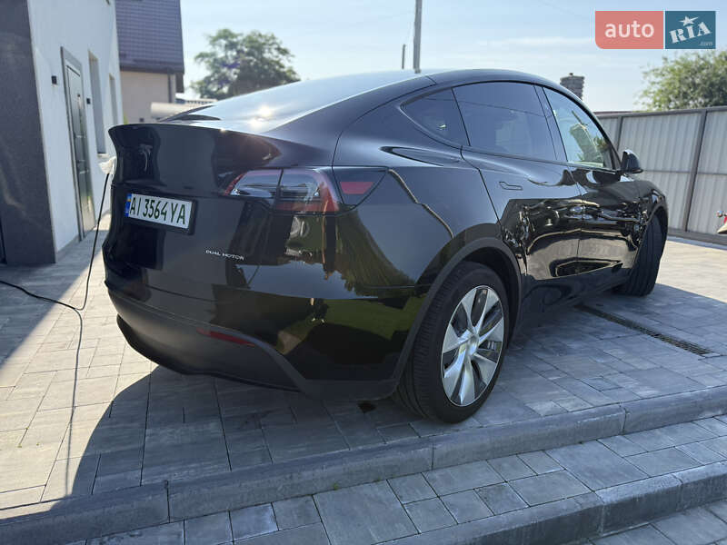 Внедорожник / Кроссовер Tesla Model Y 2023 в Киеве