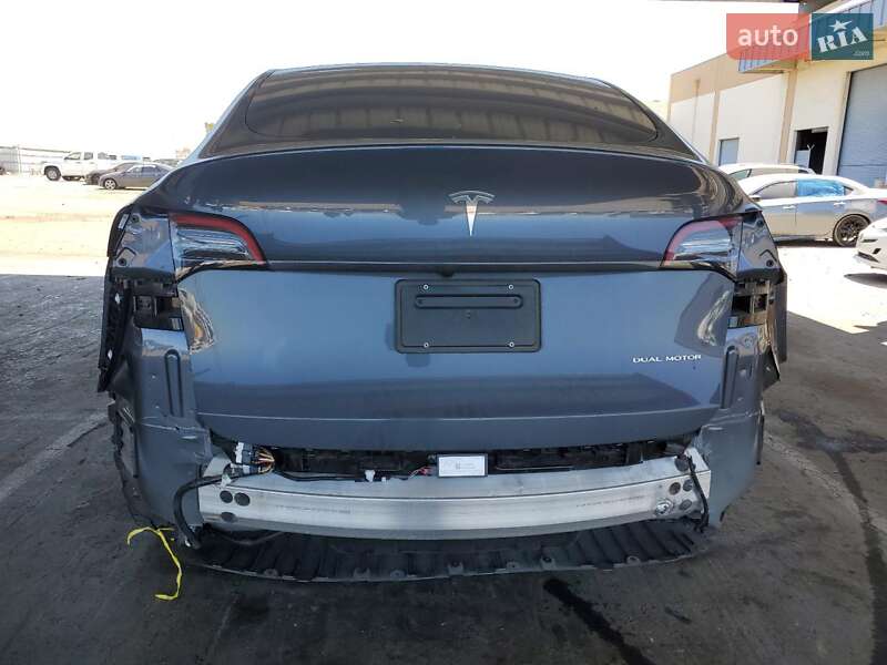 Внедорожник / Кроссовер Tesla Model Y 2022 в Киеве