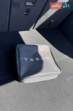 Внедорожник / Кроссовер Tesla Model Y 2021 в 