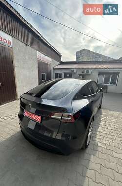 Внедорожник / Кроссовер Tesla Model Y 2024 в 