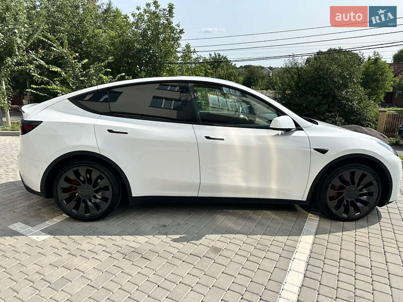 Внедорожник / Кроссовер Tesla Model Y 2021 в Виннице