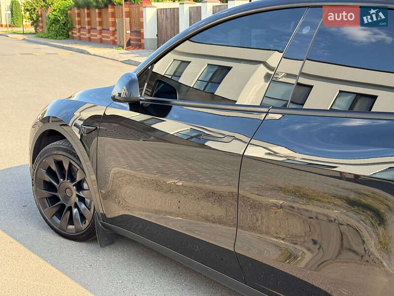 Внедорожник / Кроссовер Tesla Model Y 2022 в Днепре