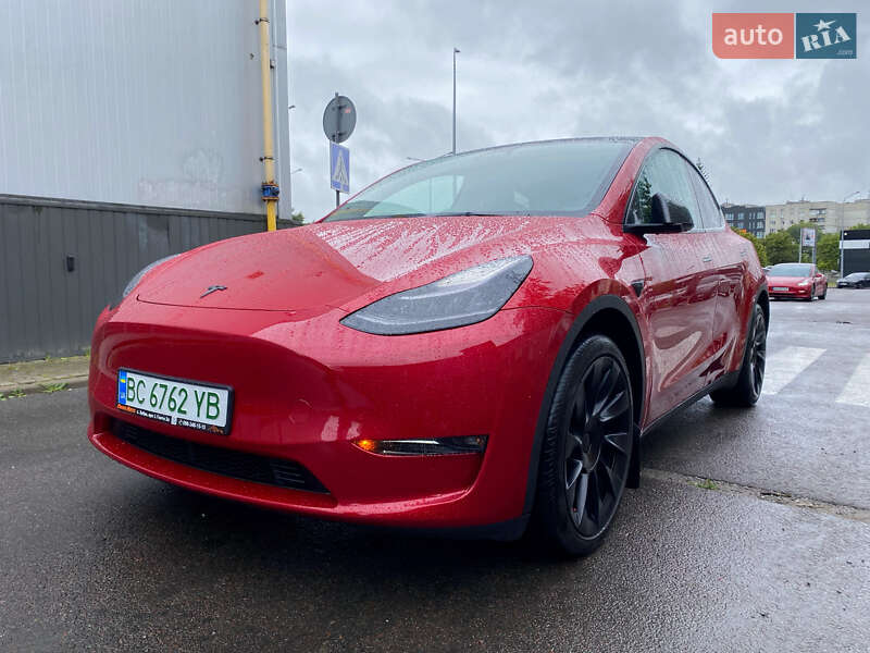 Tesla Model Y 2023