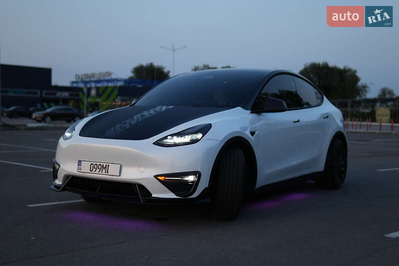 Позашляховик / Кросовер Tesla Model Y 2023 в Дніпрі фото 3 Позашляховик / Кросовер Tesla Model Y 2023 в Дніпрі