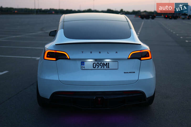 Позашляховик / Кросовер Tesla Model Y 2023 в Дніпрі фото 10 Позашляховик / Кросовер Tesla Model Y 2023 в Дніпрі