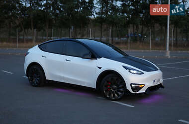 Внедорожник / Кроссовер Tesla Model Y 2023 в 