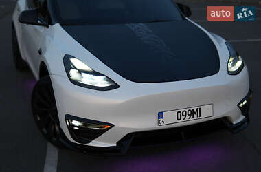 Внедорожник / Кроссовер Tesla Model Y 2023 в 