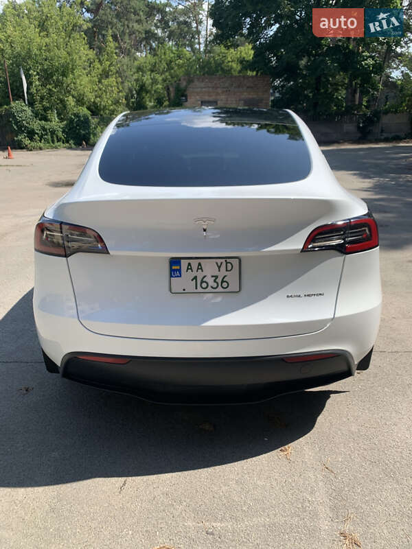 Позашляховик / Кросовер Tesla Model Y 2023 в Києві