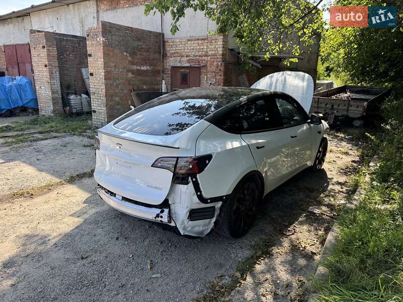 Внедорожник / Кроссовер Tesla Model Y 2022 в Ровно