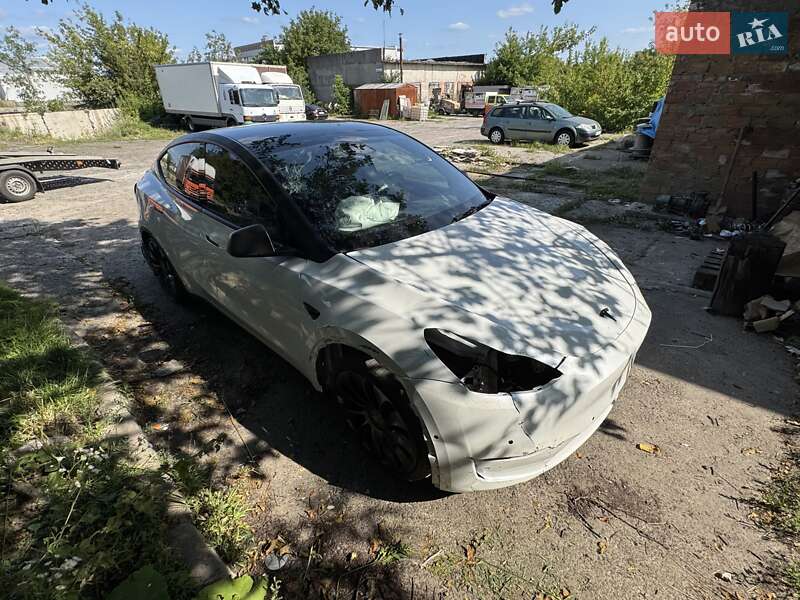 Внедорожник / Кроссовер Tesla Model Y 2022 в Ровно