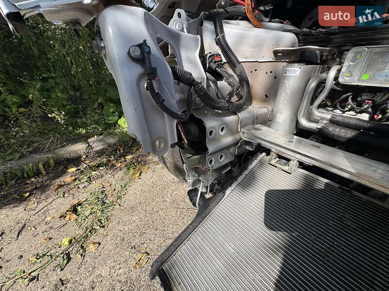 Внедорожник / Кроссовер Tesla Model Y 2022 в Ровно
