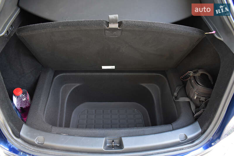 Внедорожник / Кроссовер Tesla Model Y 2024 в Харькове фото 12 Внедорожник / Кроссовер Tesla Model Y 2024 в Харькове