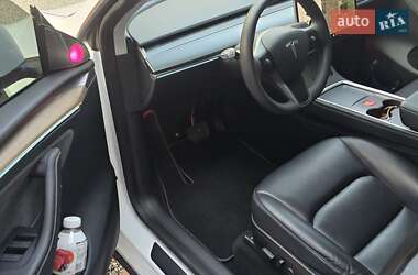 Внедорожник / Кроссовер Tesla Model Y 2021 в 