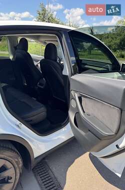 Внедорожник / Кроссовер Tesla Model Y 2021 в 