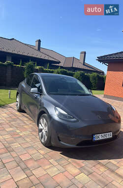 Внедорожник / Кроссовер Tesla Model Y 2023 в 