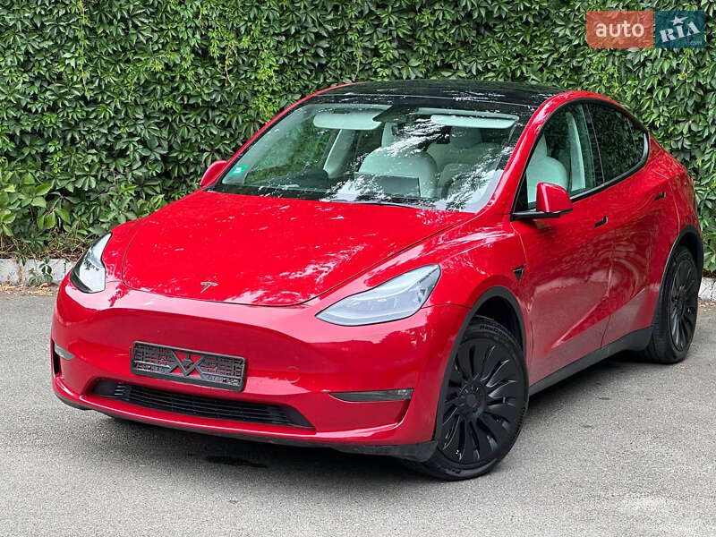 Tesla Model Y 2023