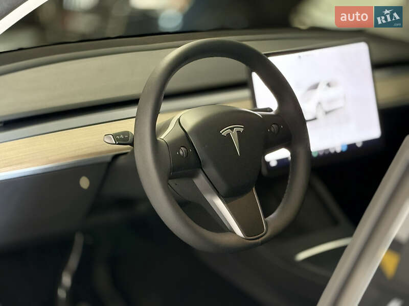 Внедорожник / Кроссовер Tesla Model Y 2023 в Харькове